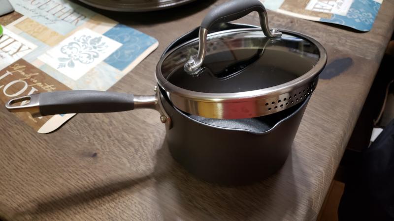 未使用品アノロンAnolon 2QT カバー付きソースパン Anolon Advanced Home Hard-Anodized Nonstick Straining