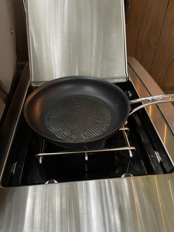 Anolon X SearTech Aluminum Nonstick Frying Pan 9.5-Inch, Super Dark Gr –  Meyer Canada