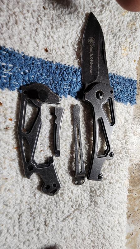 Smith & Wesson® 1100064 Stonewash Drop Point Frame Lock Folding