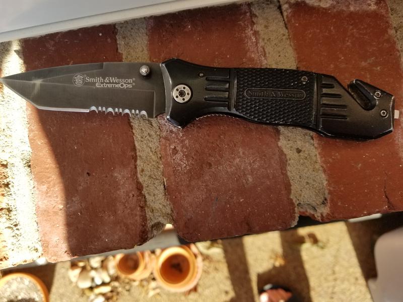 Smith & Wesson® SWFR2S Extreme Ops Drop Point Folding Knife 