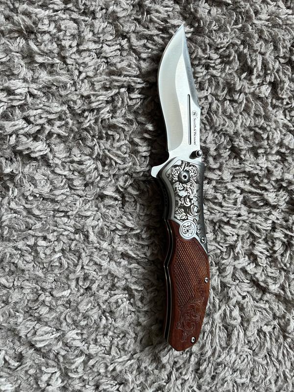 Smith & Wesson Unwavered Knife - Gear Review