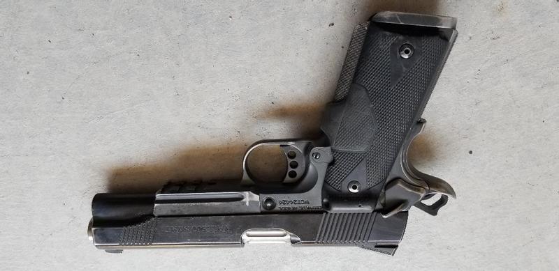 LG-901G Green Master Series™ Lasergrips® Rosewood for 1911 Full