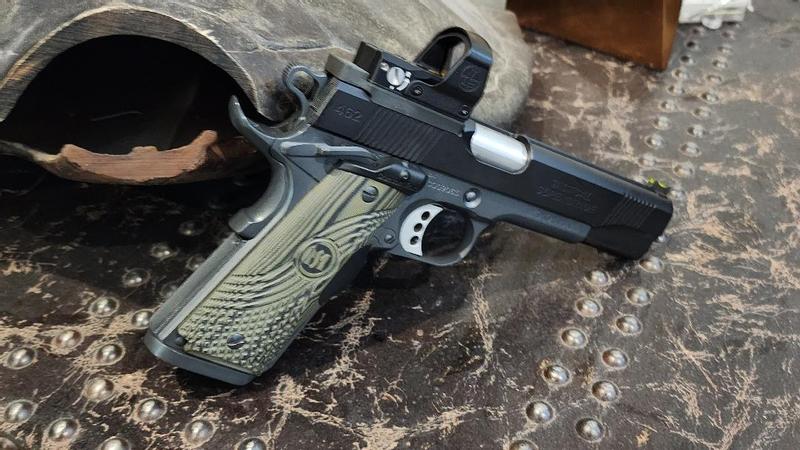 LG-901G Green Master Series™ Lasergrips® Rosewood for 1911 Full