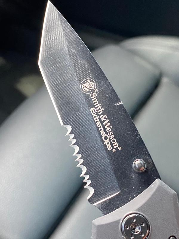 Smith & Wesson® SWFR2S Extreme Ops Drop Point Folding Knife Smith & Wesson® SWFR2S Extreme Ops Drop Point Folding Knife