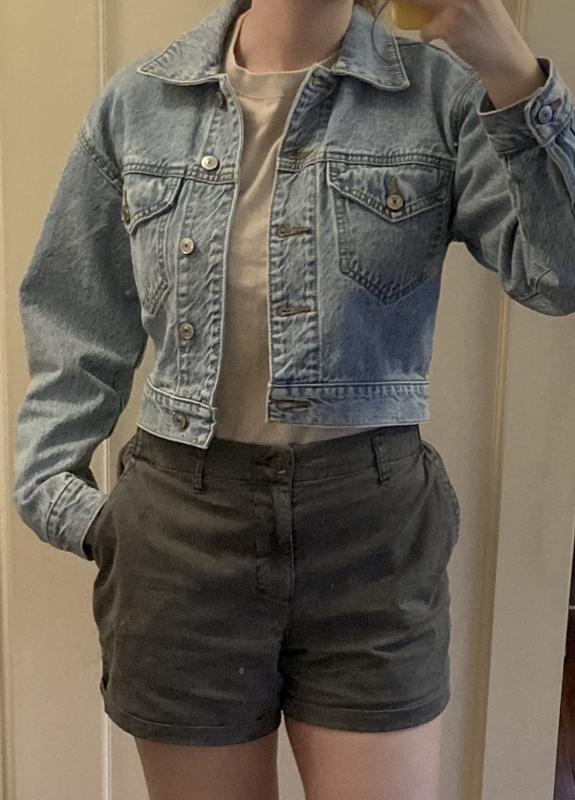 Abercrombie cropped hotsell denim jacket