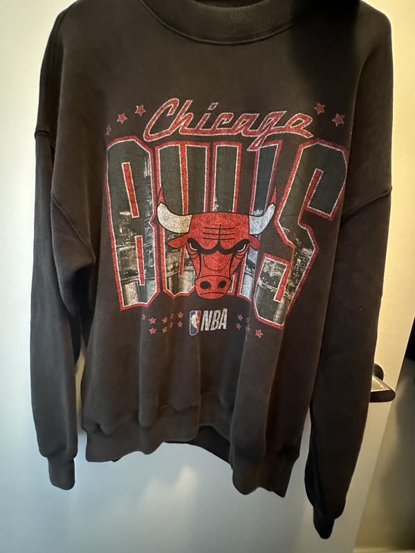 Abercrombie Merch Chicago Bulls Graphic shirt - Teechicoutlet