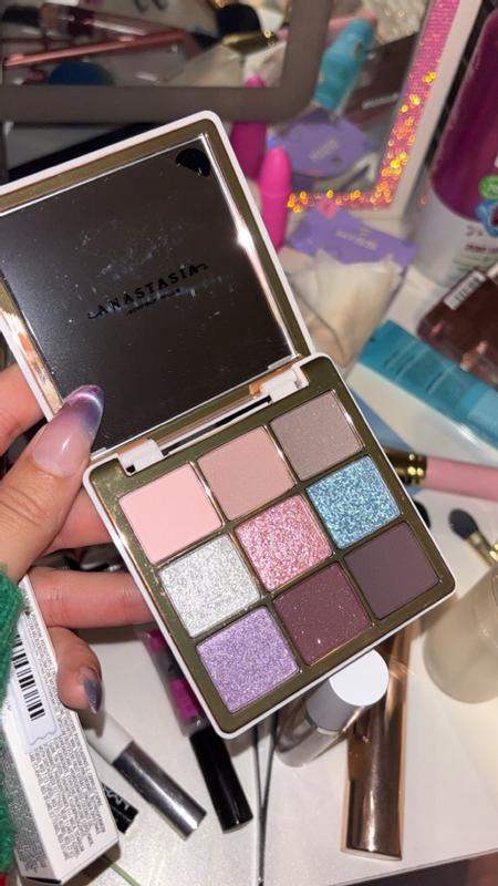 Customer photo for "My staple eyeshadow"