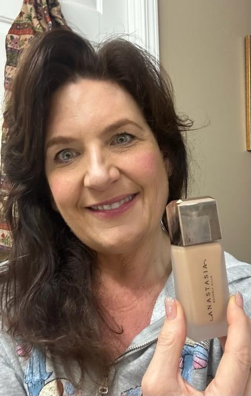 Customer carousel item 6.