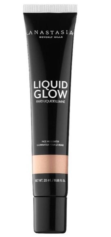 Customer photo for "Radiant, Buildable Glow That Looks Natural on the"