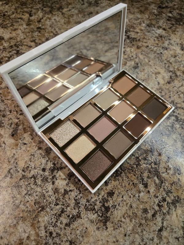 Customer photo for "Anastasia Beverly Hills Genesis Palette: Crease Free Wear and Stunning Glitter Payoff"