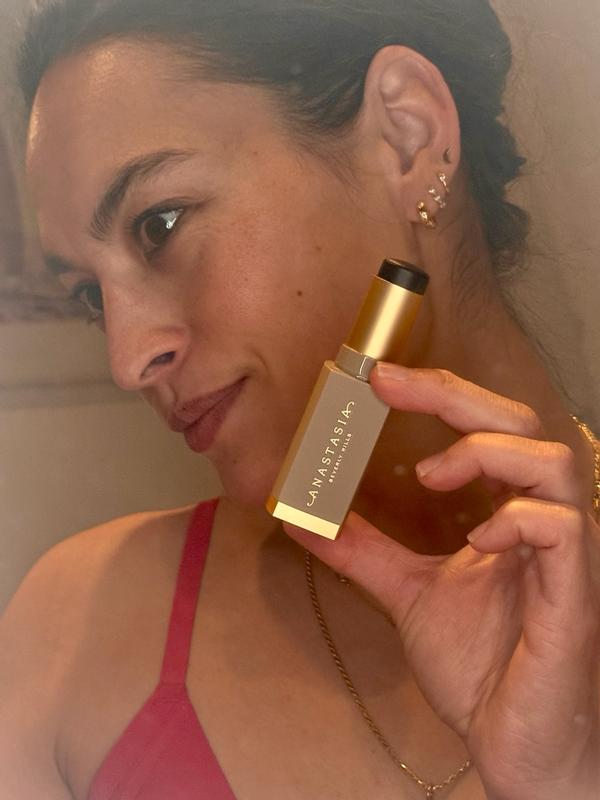 Customer carousel item 8.