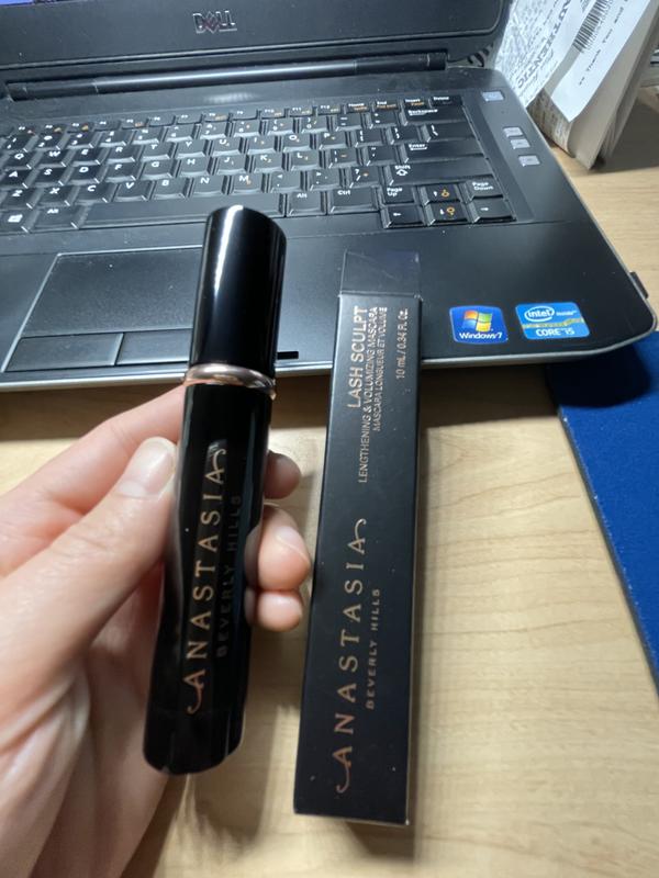 Gorgeous mascara style!