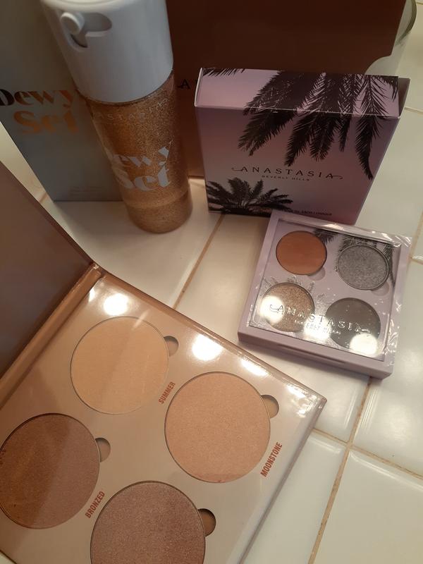 I started getting addictive  Anastasia's Beverhills products. I love all of them. Wish i started using these product before. Especially, for the eye brow. Its amazing !! Make me feel youthful and stay beautiful. Im very happy that i found these !!