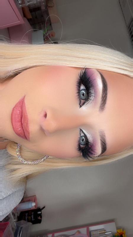 Customer photo for "My staple eyeshadow"