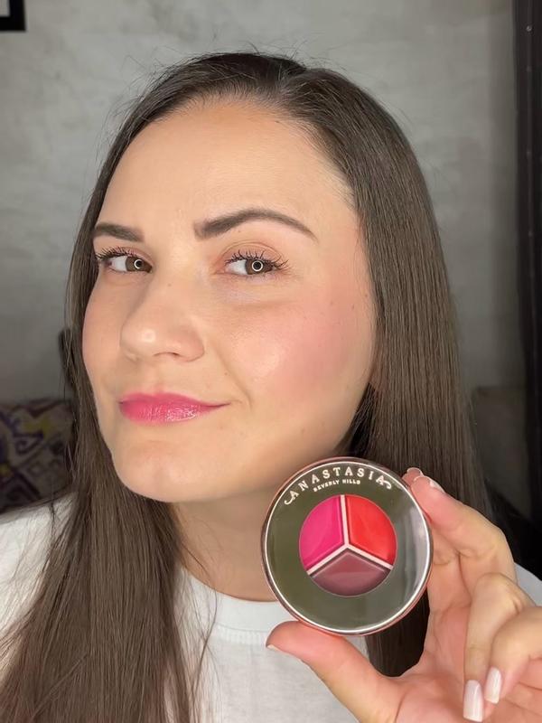 Customer carousel item 1.