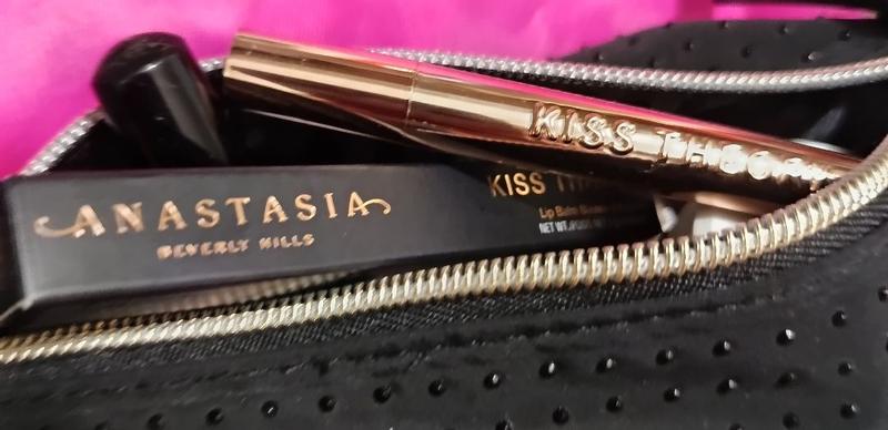Customer photo for "Shiny lushious lips you will love!"