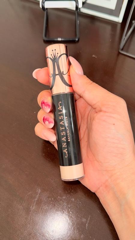 Customer photo for "Great coverage, easy to blend"