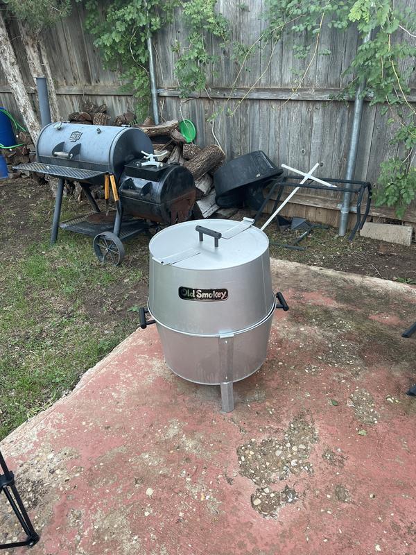 Old oderless Smokey Charcoal Grill 22