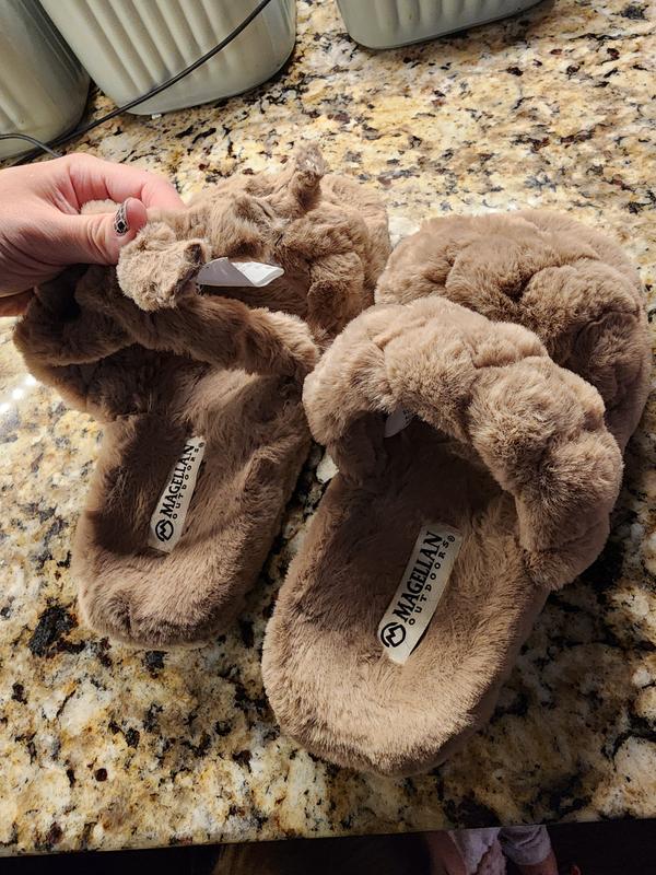 Magellan thong slippers deals