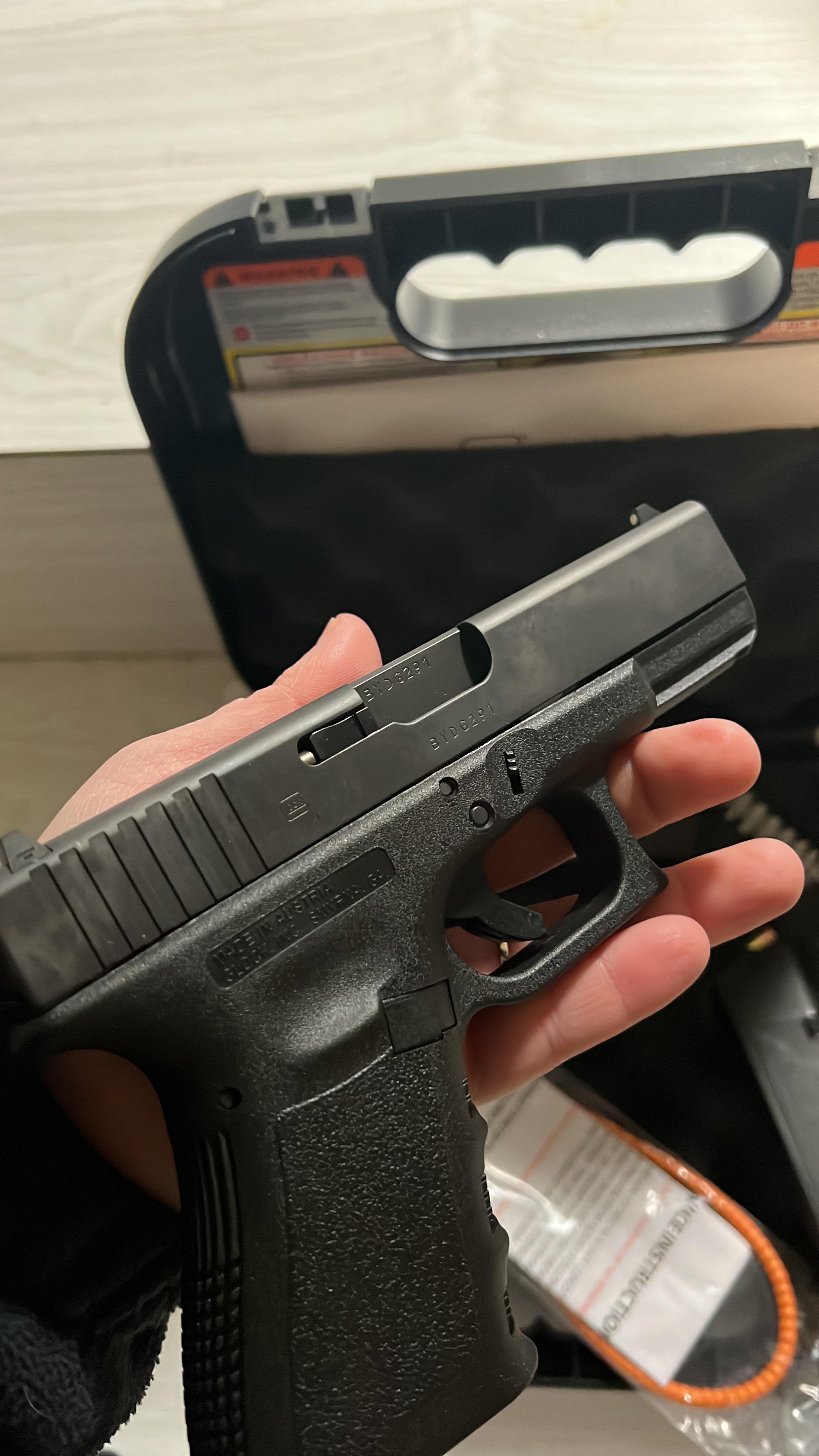 GLOCK 23 - G23 Gen 3 .40 Caliber Safe-Action Pistol | Academy