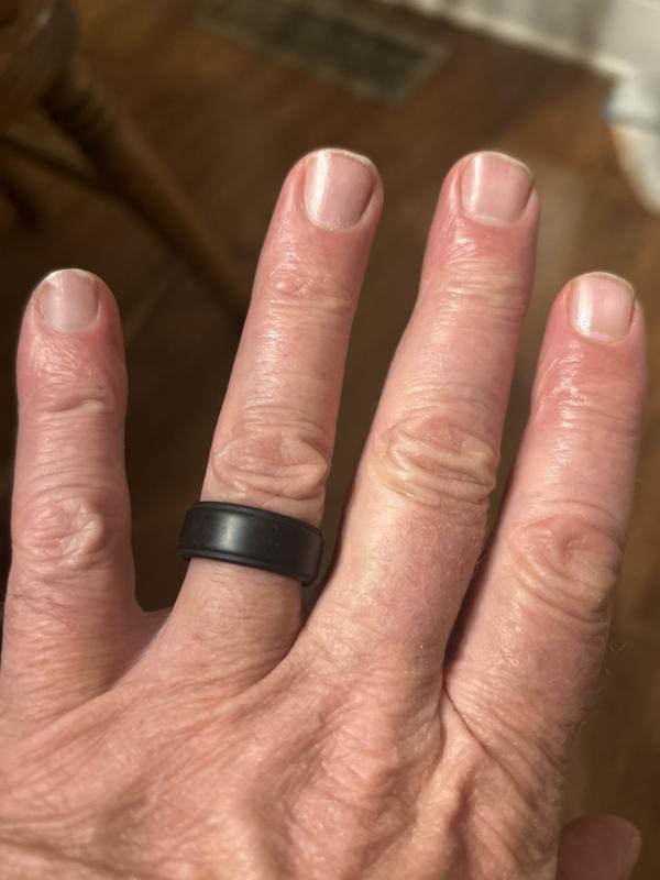 QALO Men's Silicone Wedding Band - Aurora Polished Step Edge Ring - Comfort Fit Rubber Ring 9mm Wide (Glow In Dark) - View #7