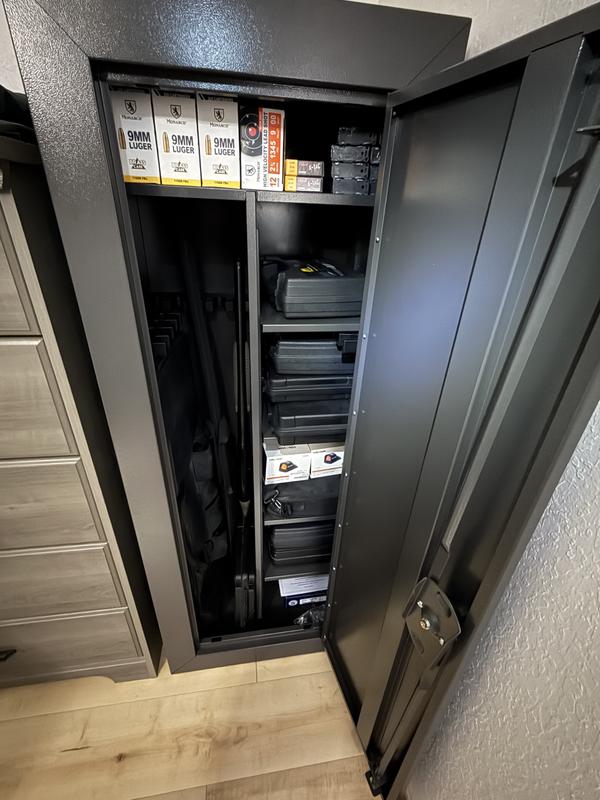 Redfield Divided 18-Gun Cabinet | Academy