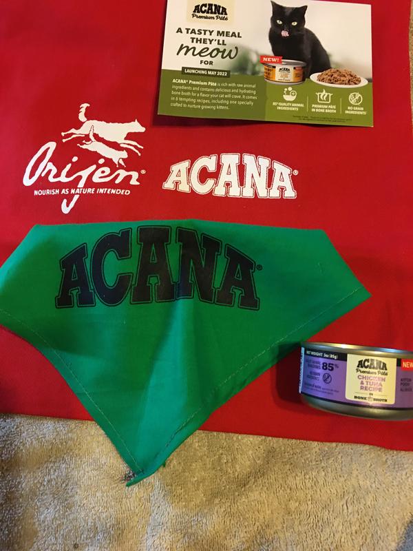 Acana Chicken & Tuna Recipe Gift Box