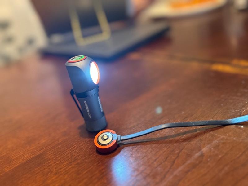 NEBO EINSTEIN™ 750 Kafa Feneri 750 Lümen