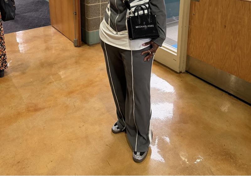 Customer photo for "EXCELLENT CHOICE I MADE STYLE AND THE COMFORT"