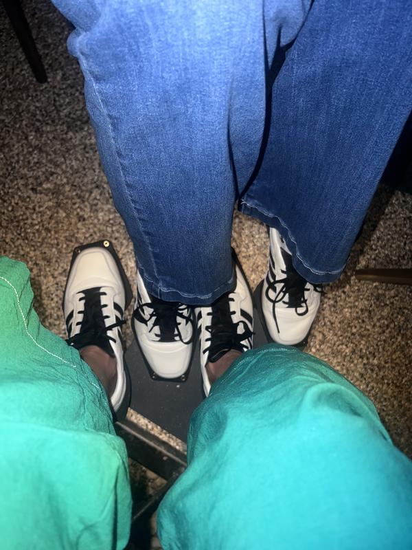 Review Thumbnail Image 0 180307957