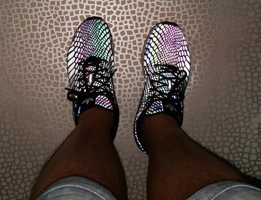 Lights up with a camera flash