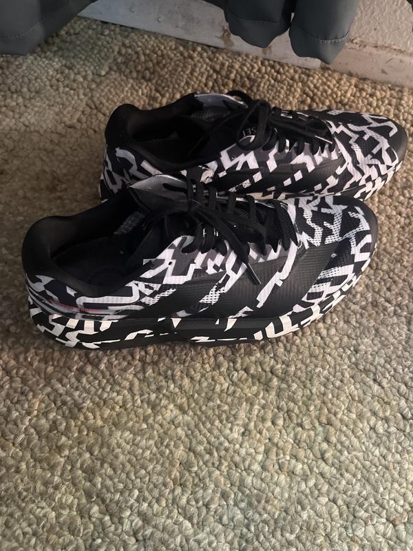 Customer photo for "Great work out shoe"