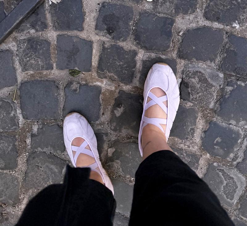 Customer photo for "The best travel shoes are right here!"