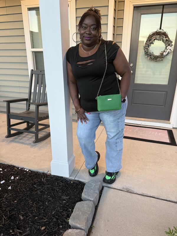 Review Thumbnail Image 0 180794418