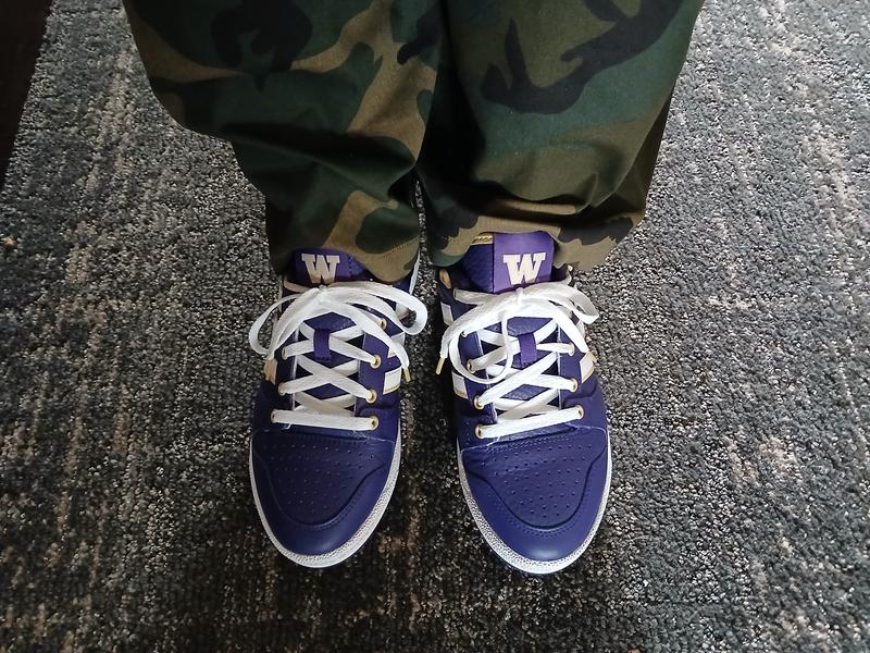 Customer photo for "bought them for my friends birthday. she loves it"