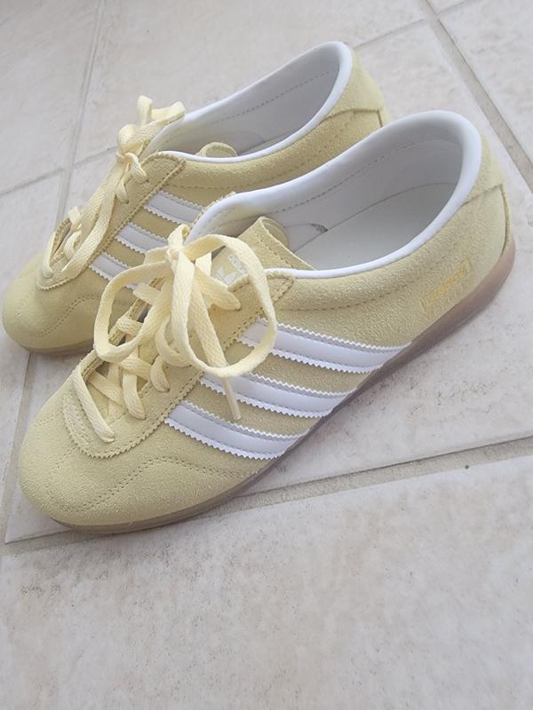 Customer photo for "Best purchase ever, I live adidas!"
