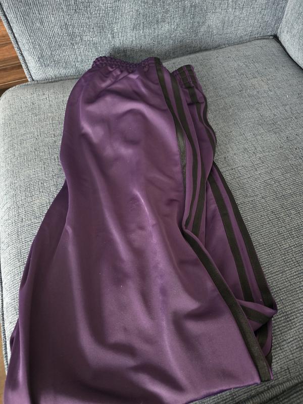 Customer photo for "Would love to have other colors added to this pant"