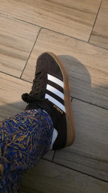Customer photo for "Comfy and stylish"