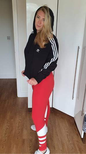 Outfits with outlet red adidas leggings