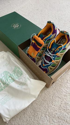 Adidas x Sean Wotherspoon x Disney Men display picture 1