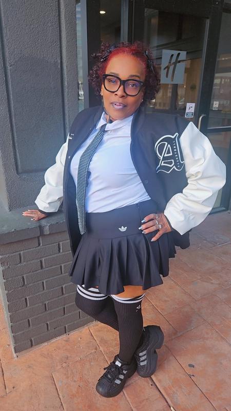 Review Thumbnail Image 0 180937389