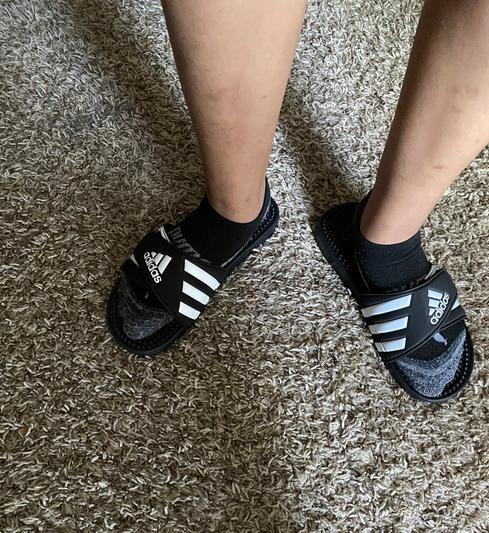 Customer photo for "Very nice shoe for the price."