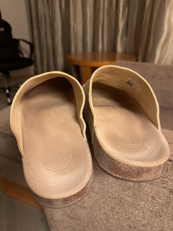 Customer photo for "Poor upper material – stretches too much"