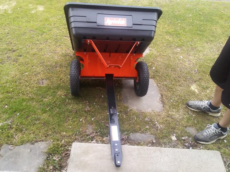 Foot pedal release for easy dumping.