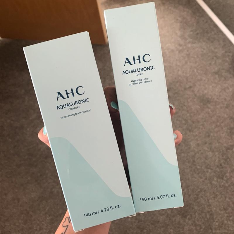 aqualuronic cleanser