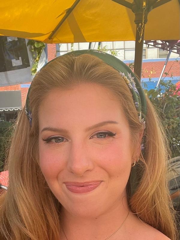 Customer carousel item 6.