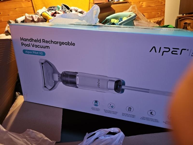 Aiper Pilot V2 2.5-in Handheld Pool Vacuum PILOT V2 at Lowes.com