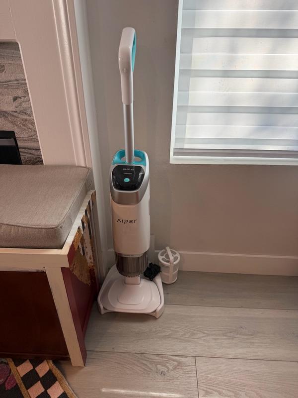 Customer carousel item 8.