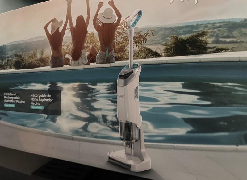 Aiper Pilot V2 2.5-in Handheld Pool Vacuum PILOT V2 at Lowes.com