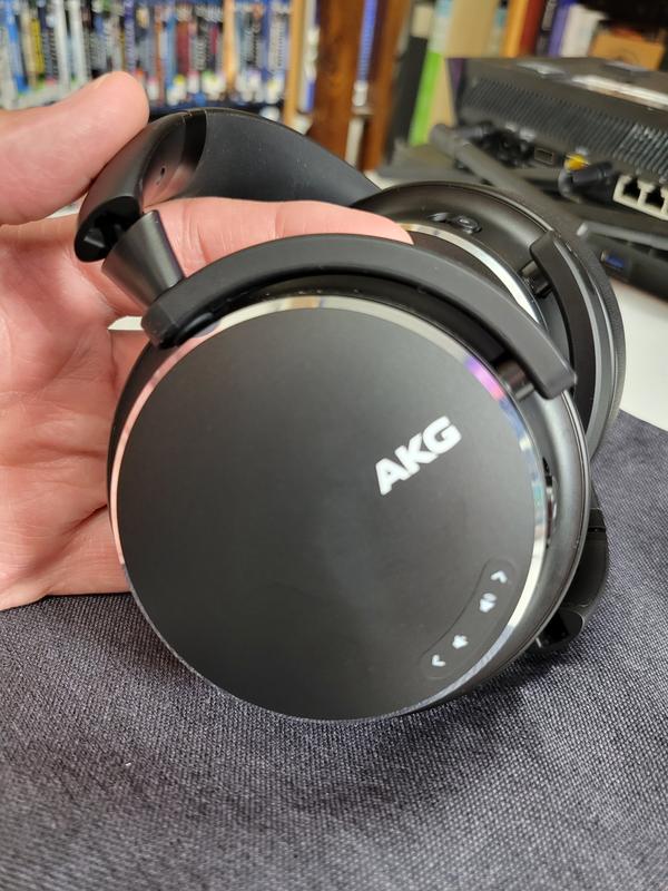 AKG Y600NC WIRELESS  Wireless over-ear NC headphones